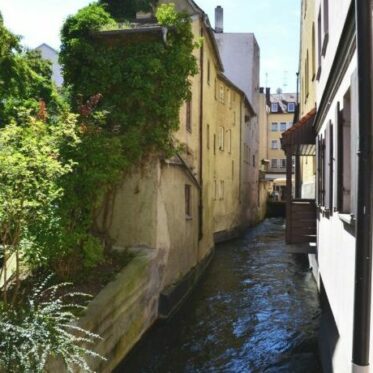 Stadtführung: Bäche und Kanäle in der Altstadt – Ein UNESCO-Welterbe