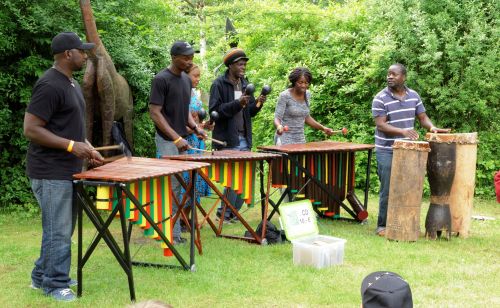 Markt, Musik, Artistik und afrikanische Küchen: Afrika-Festival in Birkenried